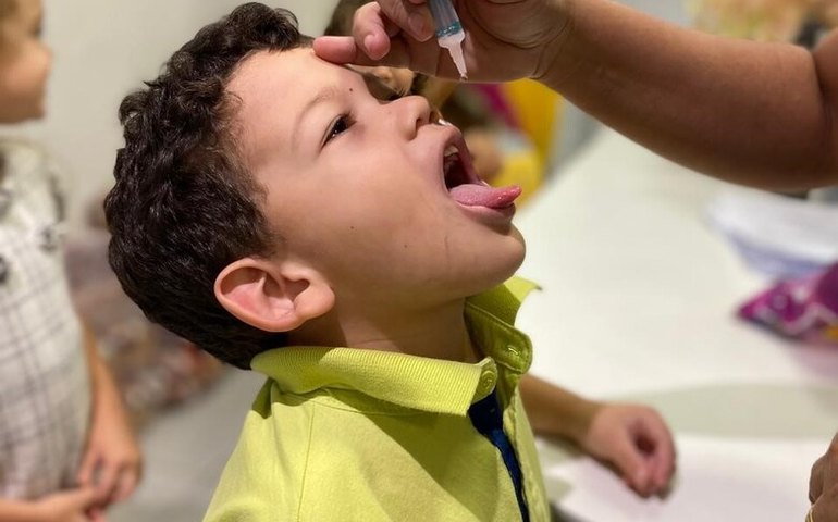 Arapiraca supera 100% de cobertura vacinal de crianças contra a poliomielite