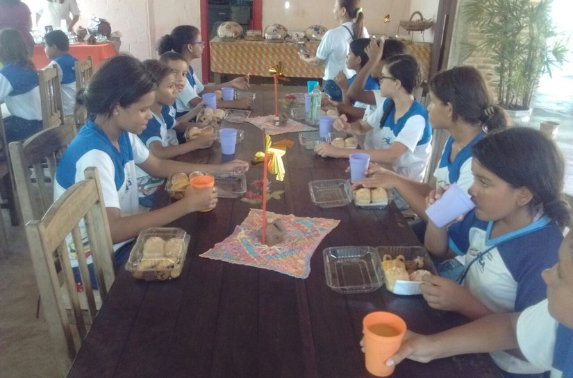 Estudantes de escola pública visitam reserva ambiental de Pilar