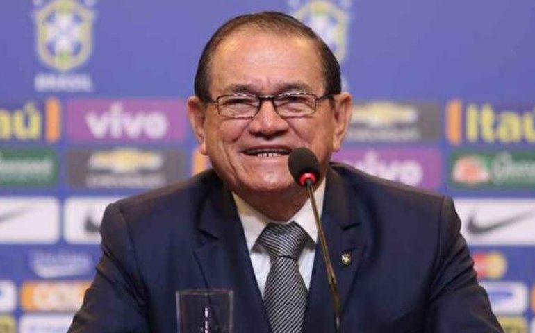 Presidente interino da CBF, Coronel Nunes diz que vai manter Tite na seleção