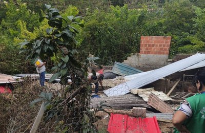 Ação integrada de órgãos municipais desativa pocilga clandestina no São Jorge