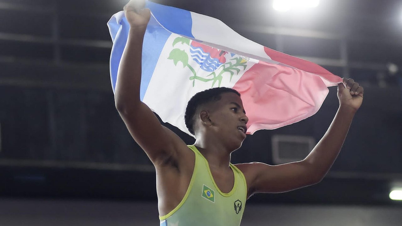 Estudante da Rede Estadual conquista 1ª medalha de ouro do Wrestling alagoano nos Jogos da Juventude