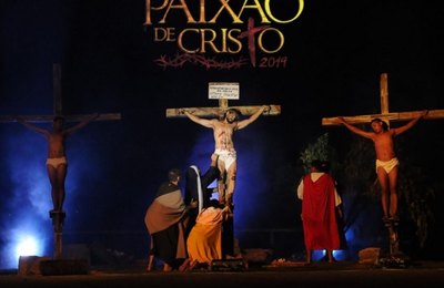 Espetáculo da Paixão de Cristo emociona público, em Palmeira dos Índios