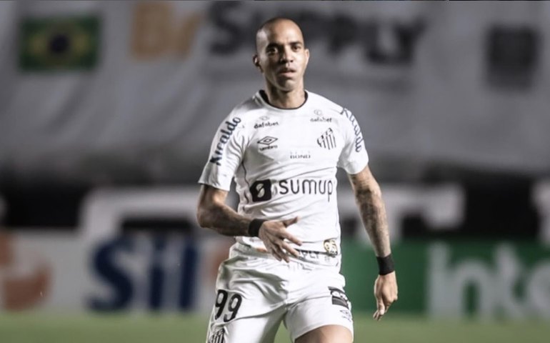 Diego Tardelli anuncia aposentadoria após 20 anos de carreira: 'Como é difícil dizer adeus'