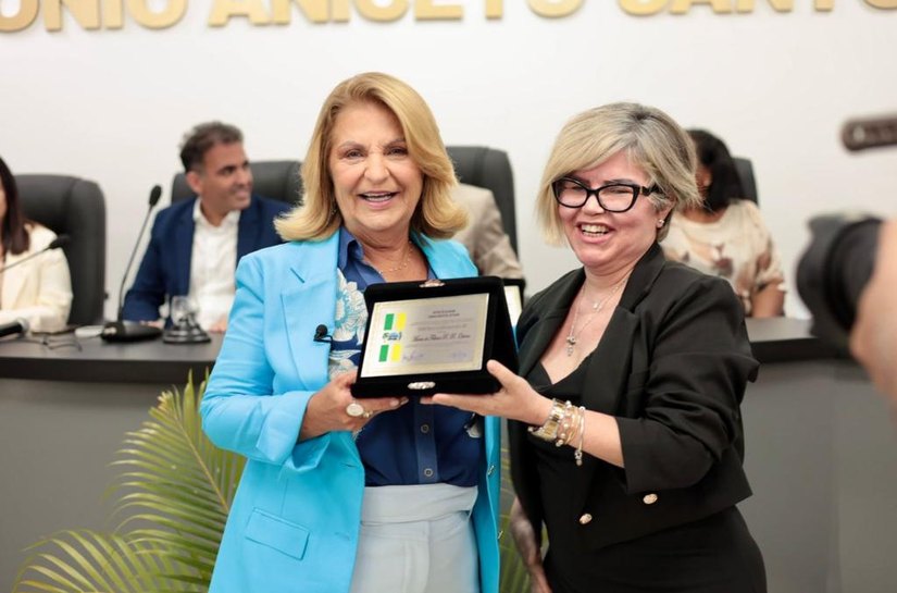 Ex-secretária Fátima Rezende recebe título de cidadã honorária de Pilar em solenidade na Câmara Municipal