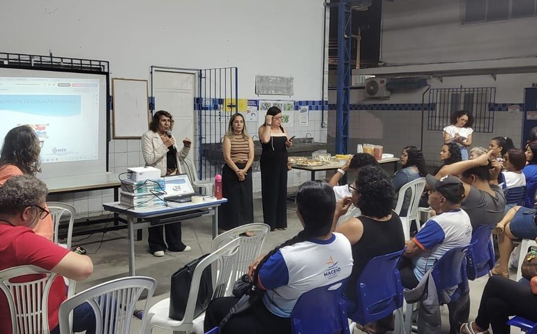 Semed realiza assembleia para eleição de pais e alunos no Conselho Municipal de Educação