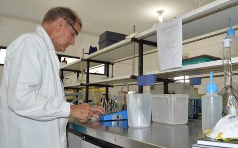 Universidade Federal de Minas Gerais reúne-se com a Secretaria de Saúde
