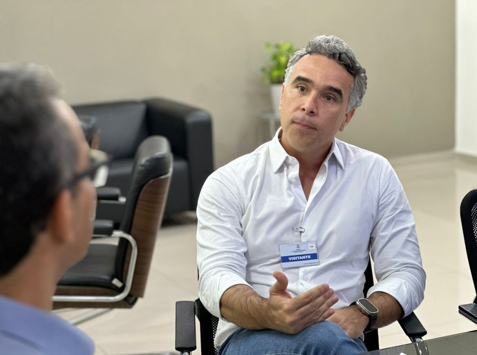Rafael Brito defende permanência de estudantes da Uncisal beneficiados por critério de inclusão regional
