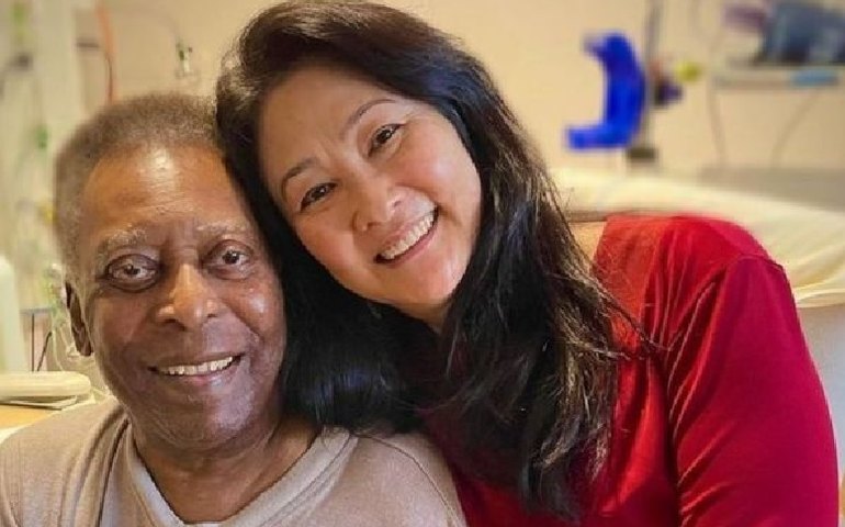 Viúva de Pelé divulga carta um mês após morte do Rei: Este amor nunca morrerá’