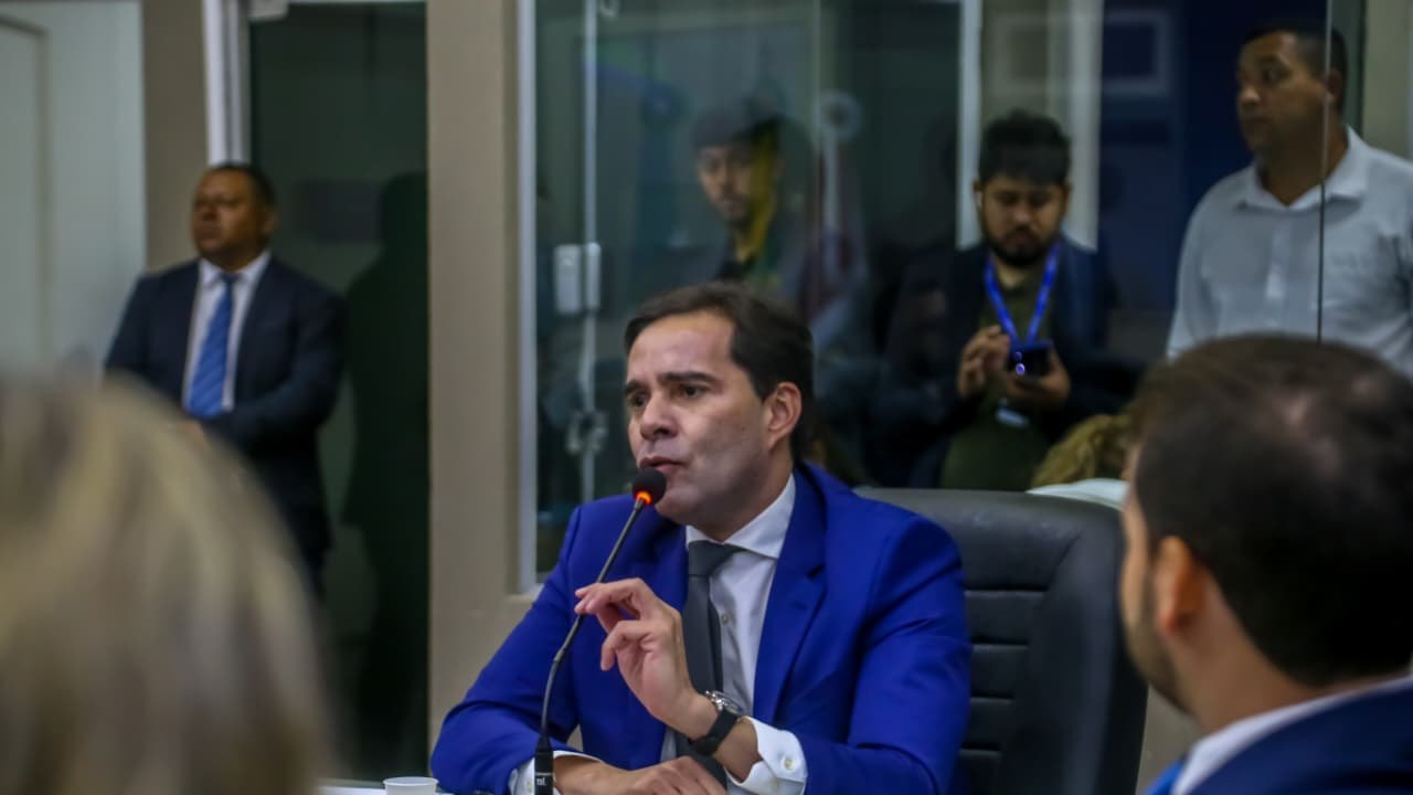 Vídeo: ‘Porta-voz' de JHC faz ecoar nome de prefeito para governador em 2026