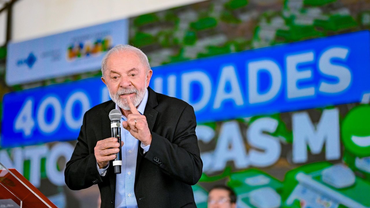 Durante discurso, Lula cita Trump: 'Que não dê palpite aqui neste país'