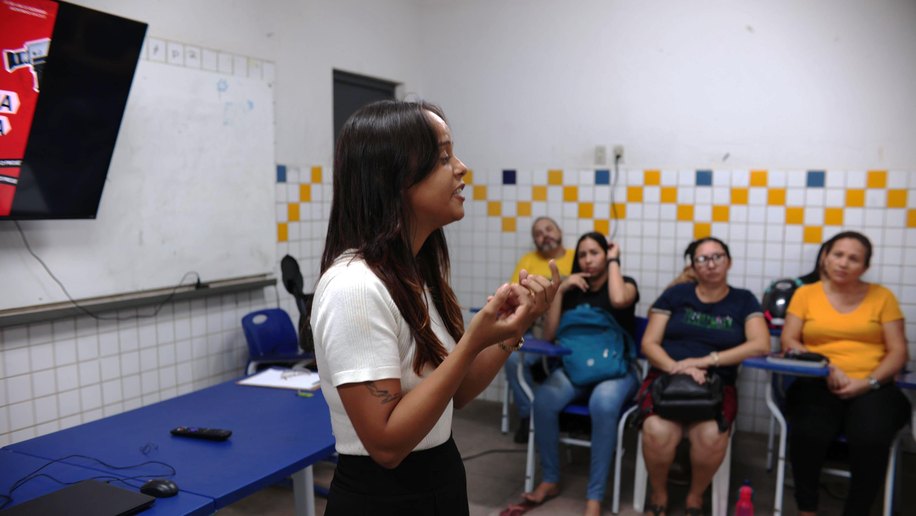 Amanda Bambu desenvolve projeto cultura: Laboratório Itinerante de Fotografia Subversiva