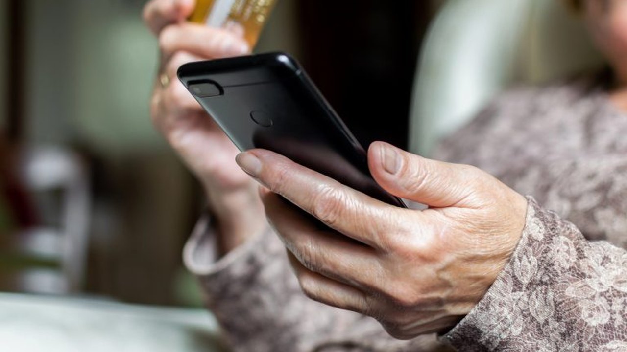 Comissões da Câmara discutem efeitos das apostas eletrônicas na população idosa