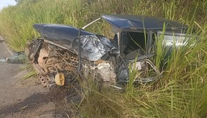 Colisão entre carro e ônibus deixa quatro pessoas feridas em Sergipe