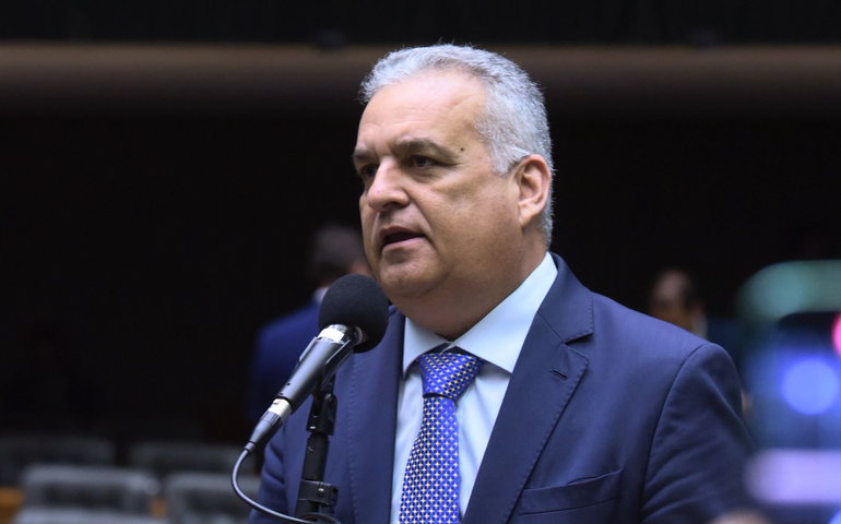 Projeto relatado por Alfredo Gaspar transforma homicídios e lesões contra servidores públicos de segurança em crimes hediondos, com penas de até 40 anos de prisão