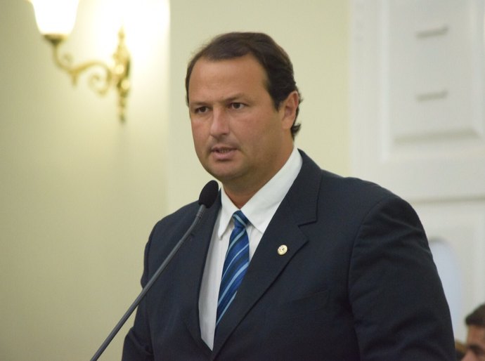 Dudu Hollanda destaca entrega de conjuntos habitacionais pelo ministro Gilberto Kassab