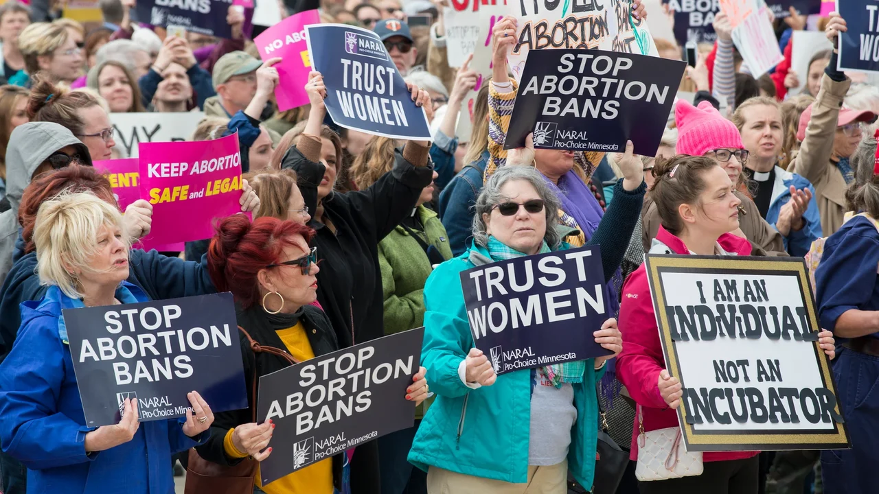 'Viajantes do aborto': 171 mil pessoas se deslocaram nos EUA para fazer procedimento em outro estado