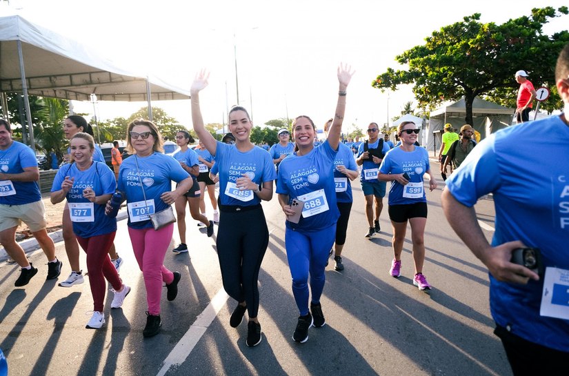 1ª Corrida Alagoas Sem Fome arrecada cerca de 2 toneladas de alimentos para instituições do estado