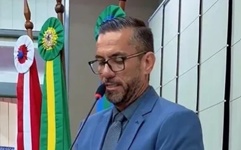 Leonardo Dias cobra exoneração de secretária Lara de Tenorinho e critica “loteamento político” na Saúde de Maceió; vídeo