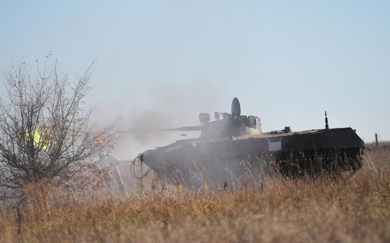 Rostec entrega BMD-2 modernizados com proteção reforçada às tropas russas