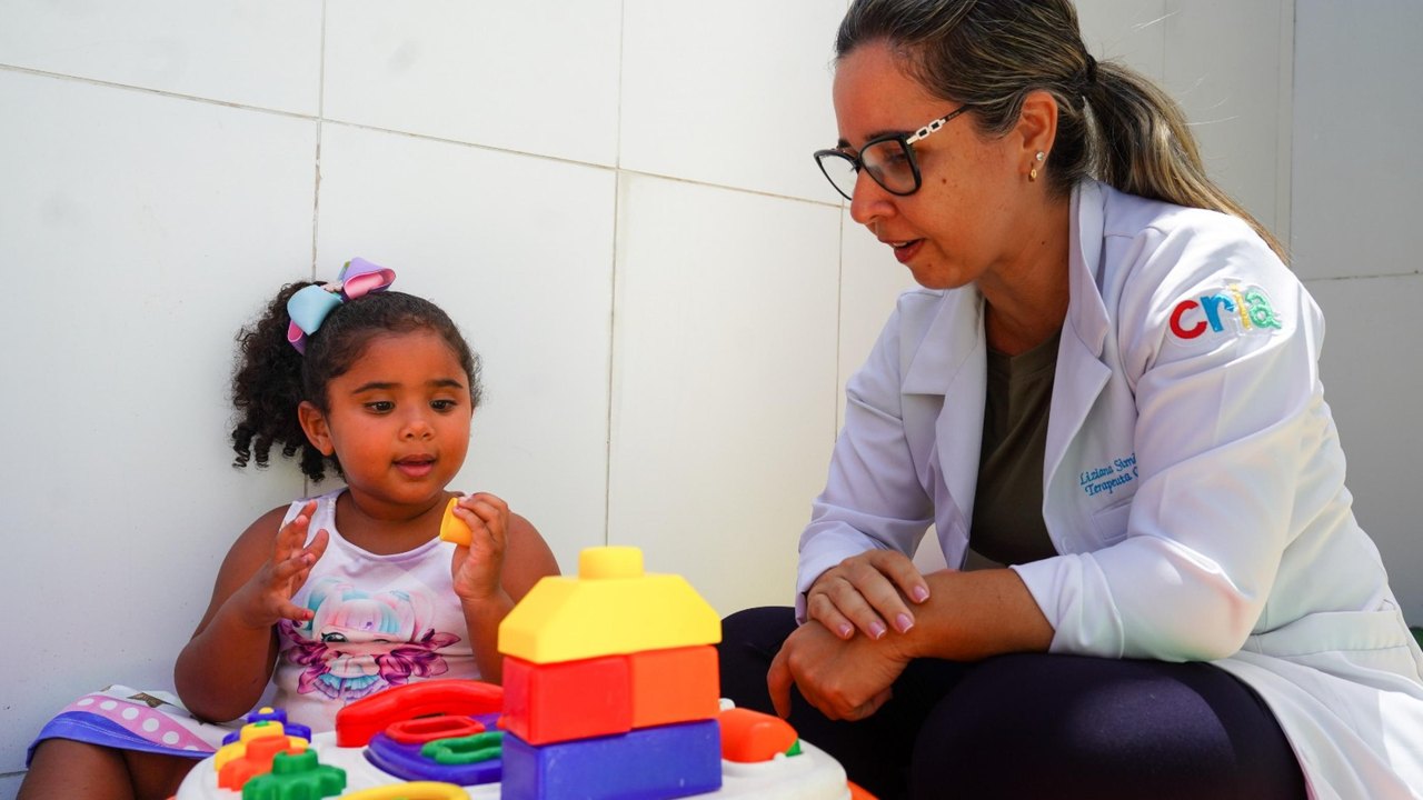 Hospital da Criança de Alagoas orienta pais sobre como agir em caso de engasgo