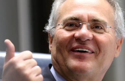 A bola está com Renan