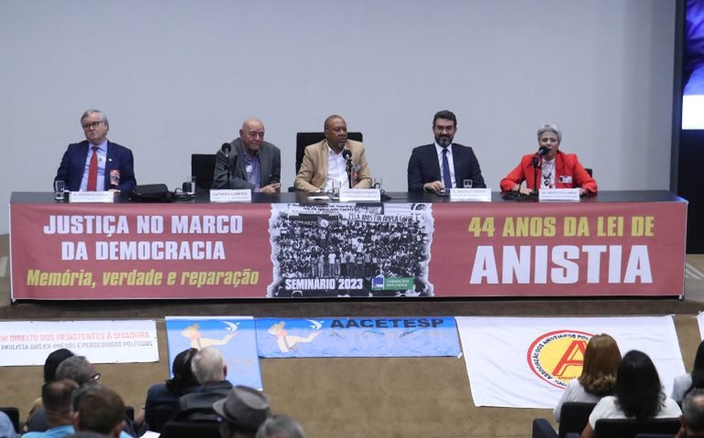 Debatedores cobram orçamento para Comissão da Anistia