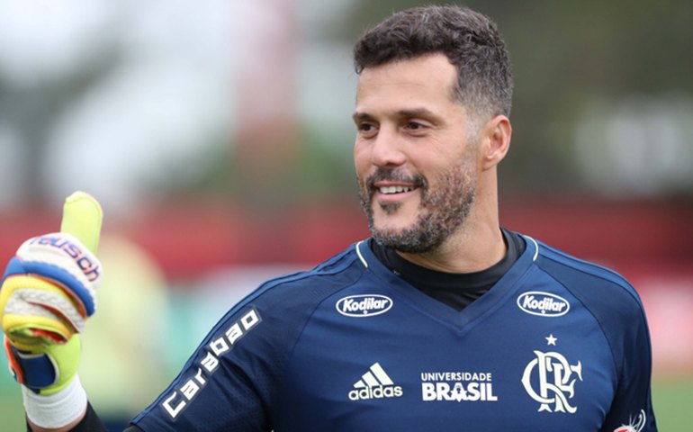 Após ver Flamengo campeão, Júlio César revela ter se arrependido de aposentadoria