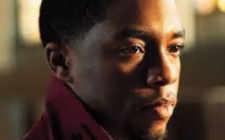 Amigos se emocionam com homenagem a Chadwick Boseman na Calçada da Fama