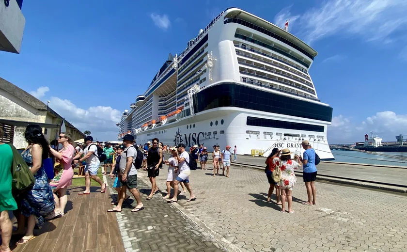 Sesau oferta serviços de saúde a turistas de transatlânticos por meio do Programa Saúde no Porto