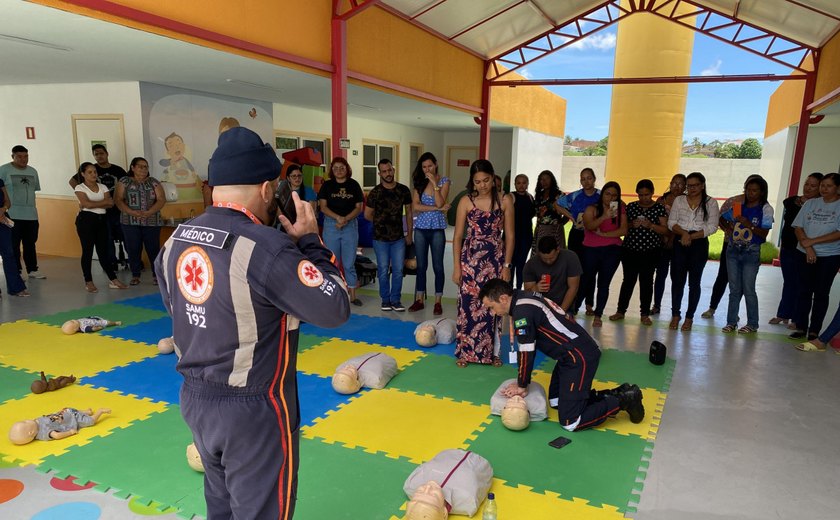 Socorristas do Samu Alagoas realizam cursos de primeiros socorros para profissionais da rede infantil de ensino