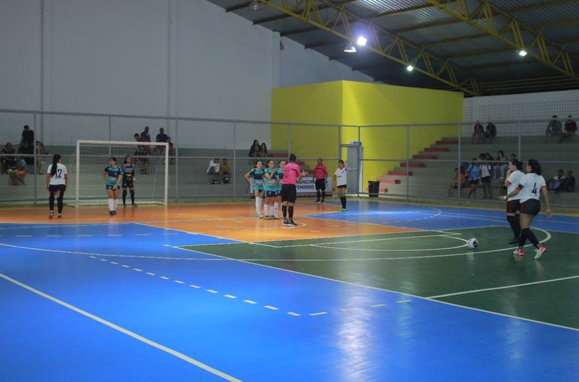 Secretaria de Esportes de Penedo promove campeonato de futsal feminino