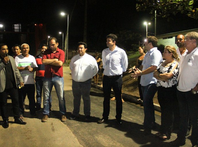 Rui Palmeira entrega obras de pavimentação no Pontal da Barra