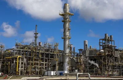 Petrobras renova contratos de quase R$ 100 bi com a Braskem