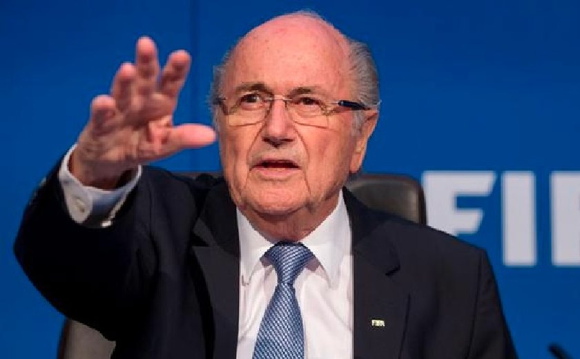 Blatter ataca Infantino e critica ampliação da Copa, que terá 48 seleções em 2026