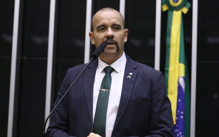 Comissão aprova alteração de regra sobre integralidade em pensões de militares estaduais