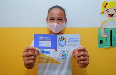 Prefeitura de Penedo leva vacina contra Covid-19 para escolas da zona rural