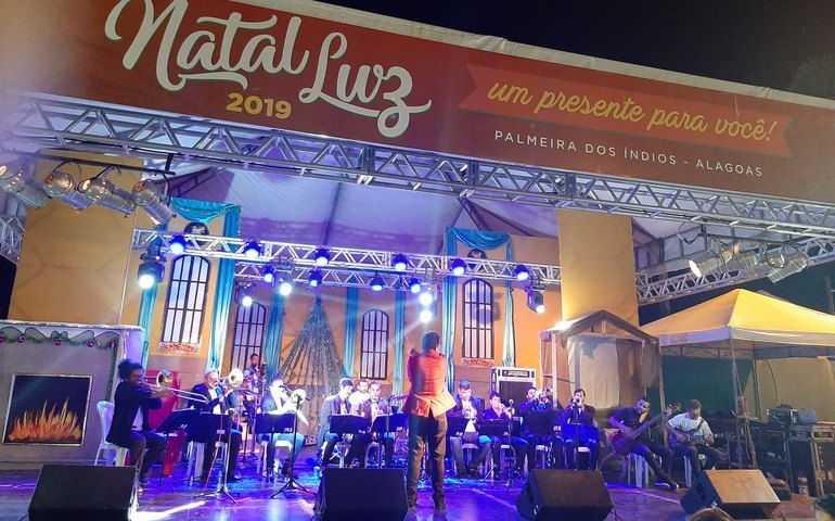 Natal Luz: noite desta terça (24) contará com show de Osman Araújo e banda
