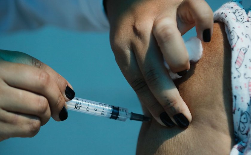 Covid-19: Associação dos Municípios Alagoanos vai sugerir que cidades coloquem no final da fila pessoas que se recusem a tomar a vacina