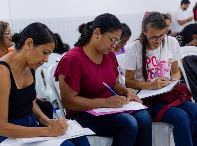 Prefeitura de Maceió prorroga prazo para entrega de documentos de convocados no PSS da Educação