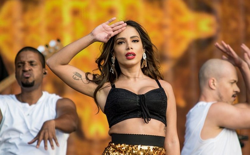 Anitta se surpreende após Mariah Carey começar a segui-la no Instagram