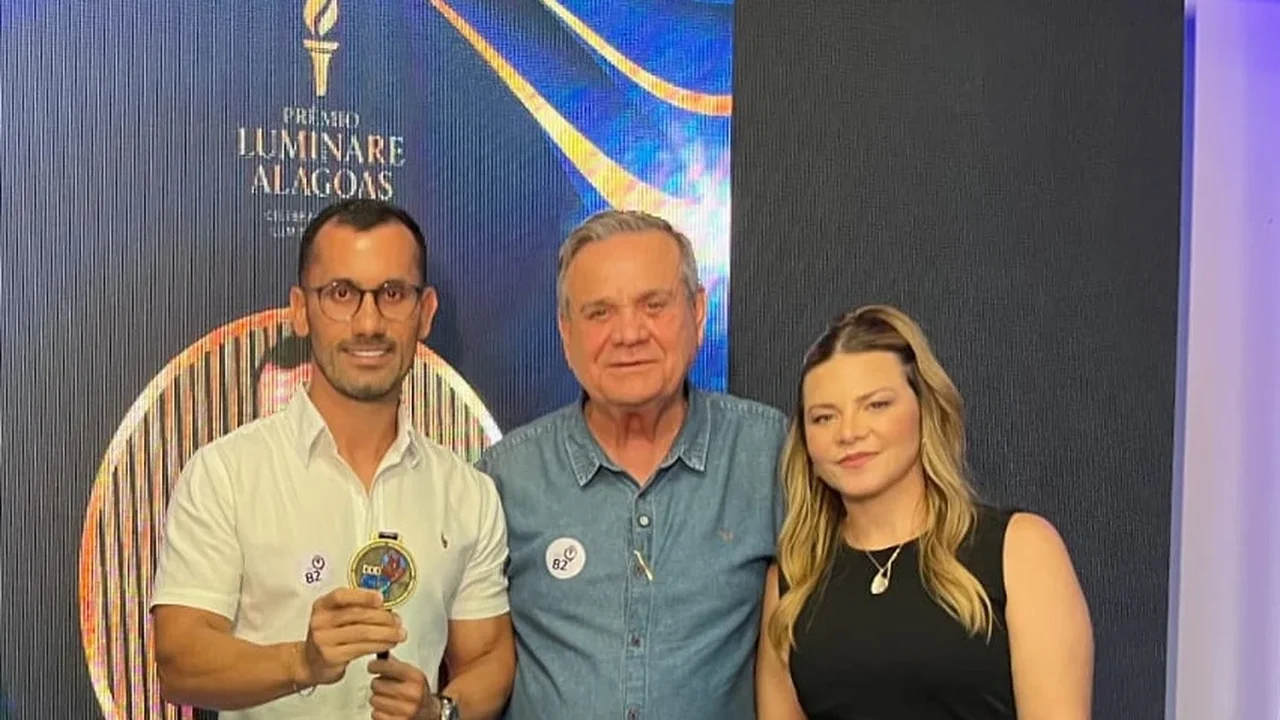 Blog Kléverson Levy recebe Prêmio Luminare Alagoas 2025 em reconhecimento ao trabalho jornalístico e independente