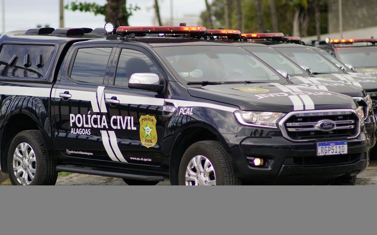 Governador entrega viaturas e armamento com tecnologia de ponta à Segurança Pública