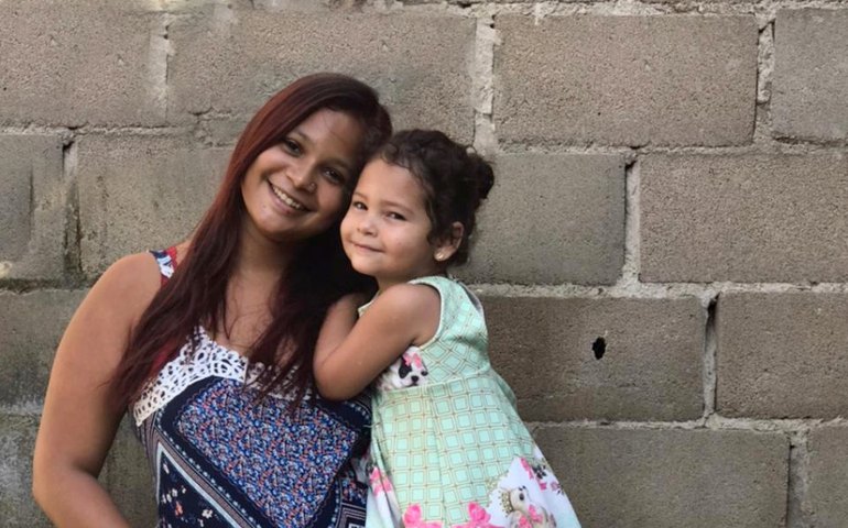 Beneficiárias do Cartão CRIA recebem primeira parcela do auxílio financeiro mensal