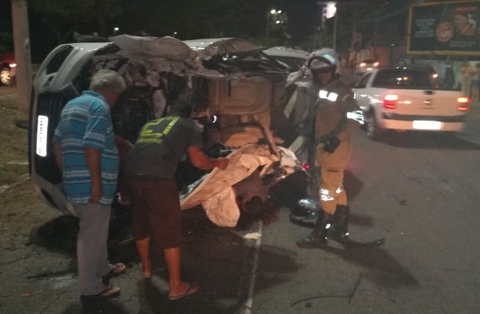 ACIDENTE COM MORTE NA AVENIDA BEIRA MAR / Foto: Internauta