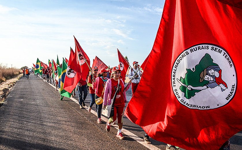 'Abril Vermelho' do MST contabiliza 9 invasões de terras e pressiona o governo Lula