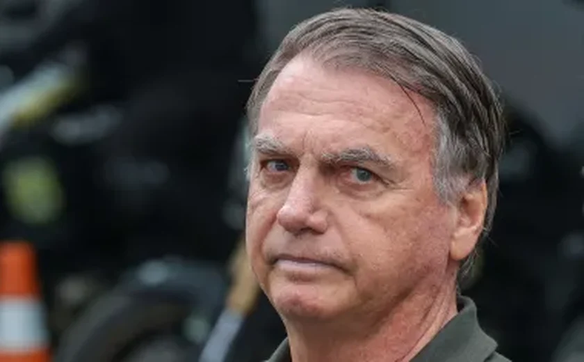 Bolsonaro e demais condenados têm audiência de custódia marcada para quarta (26) após execução de pena