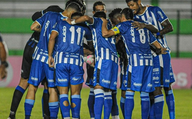 Final inédita agita o futebol alagoano: CSA e Penedense na luta pelo título da Copa Alagoas