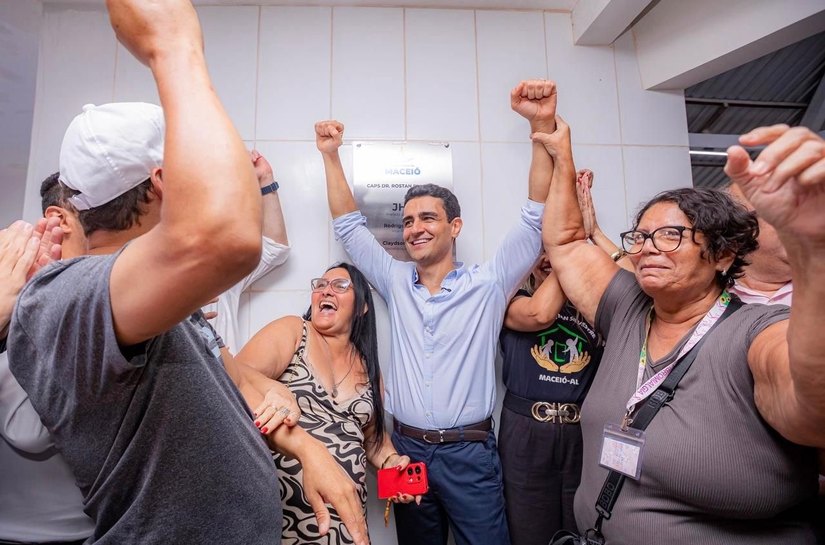 JHC entrega reforma de Caps e garante permanência do serviço de saúde mental