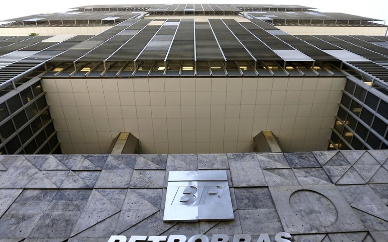 Petrobras pode retornar à Venezuela após possível acordo sobre dívida