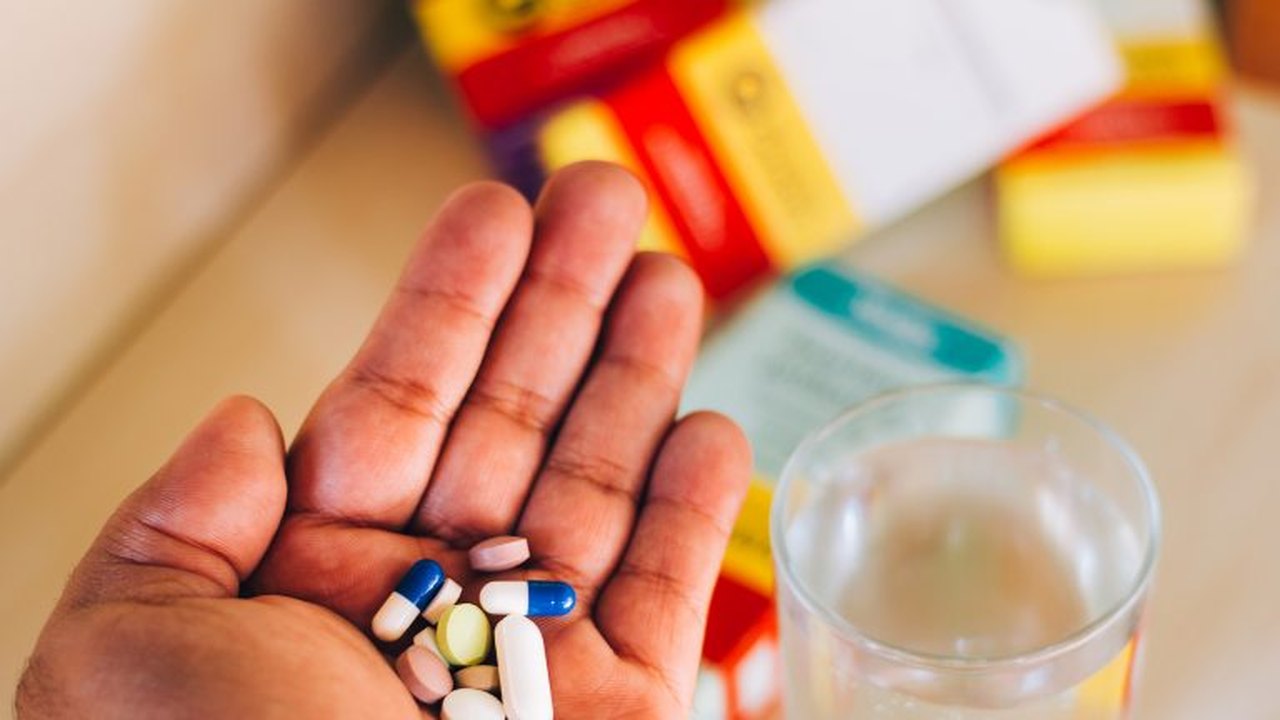 Comissão discute acesso a medicamentos estratégicos no SUS e preços praticados no mercado